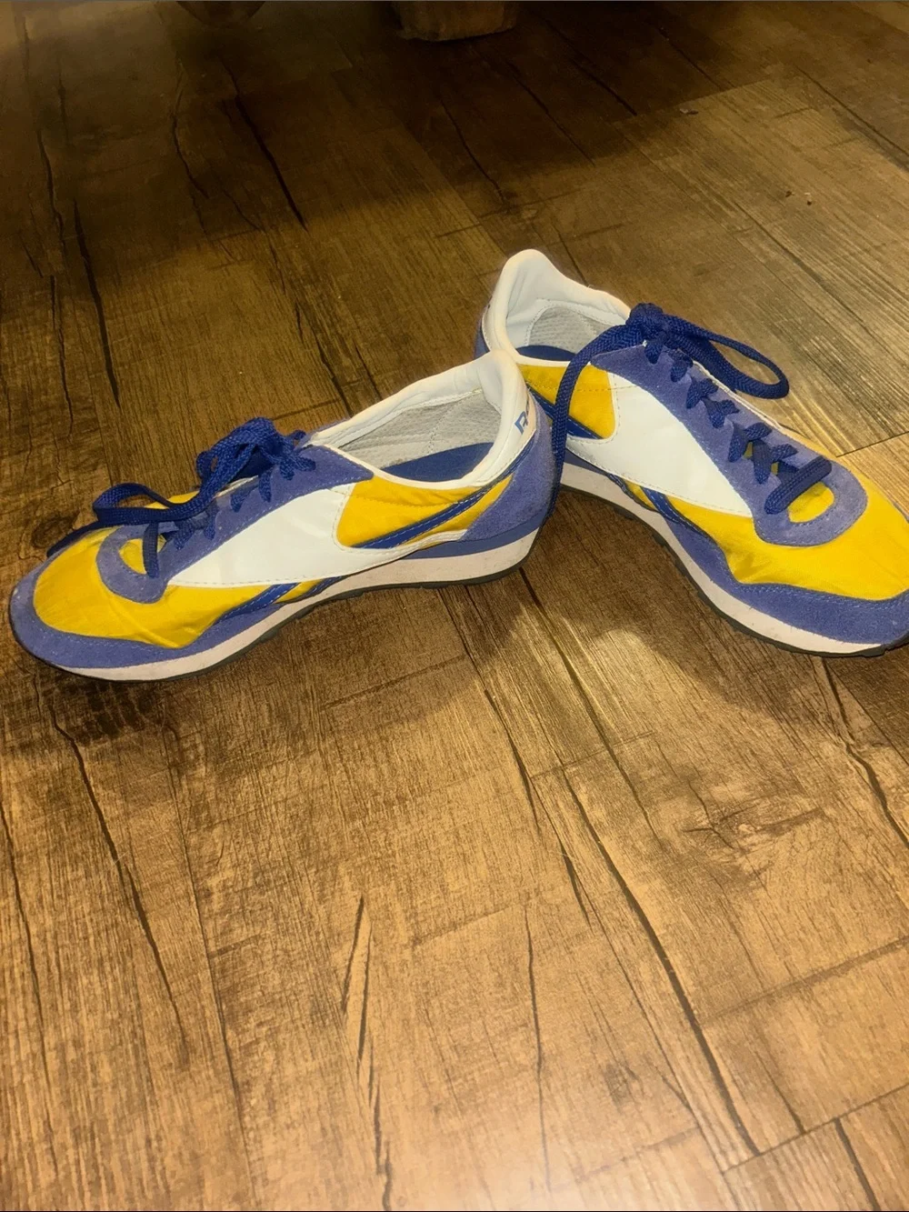 Reebok Women’s Athletic Sneakers in Yellow, Navy and White 🇬🇧